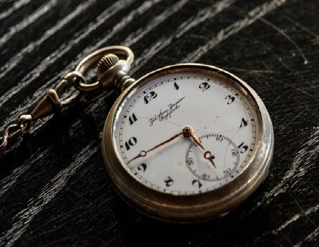 Historia zegarków – kiedy powstały i jak wyglądał pierwszy zegarek
